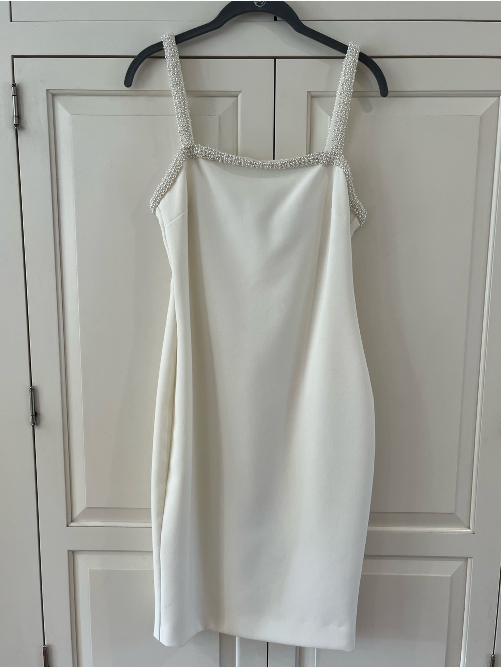 LIKELY Pearl Trim White Sheath Dress Sz 4 - Bridal Shower/Rehearsal/Formal - Picture 1 of 9